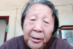 老奶奶视频,老奶奶温馨视频感动网友